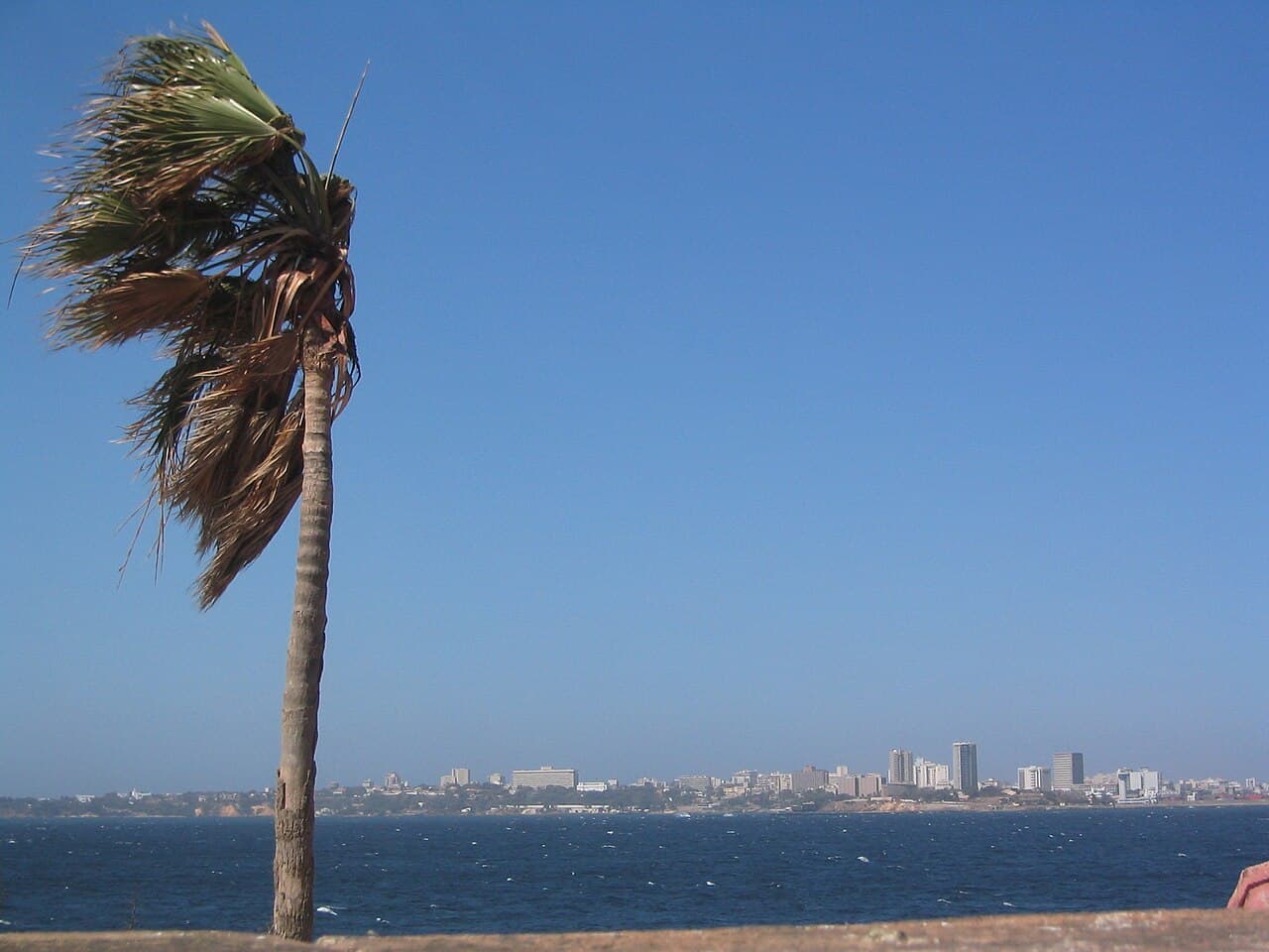 Le Plateau de Dakar vu depuis l'île de Gorée
